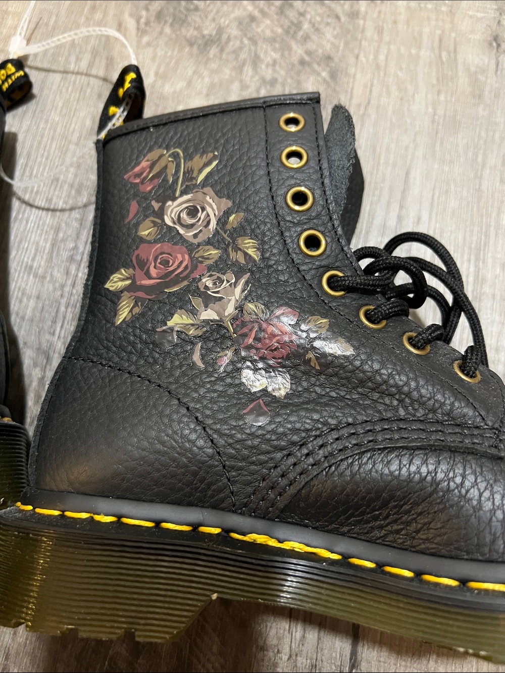 New Dr. Martens 1460 Decayed Roses Lace Up Boots size 5L - Picture 10 of 12
